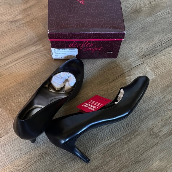 NEW! Dexflex Comfort Women's Black Heels, Size 12 - Picture 1 of 3